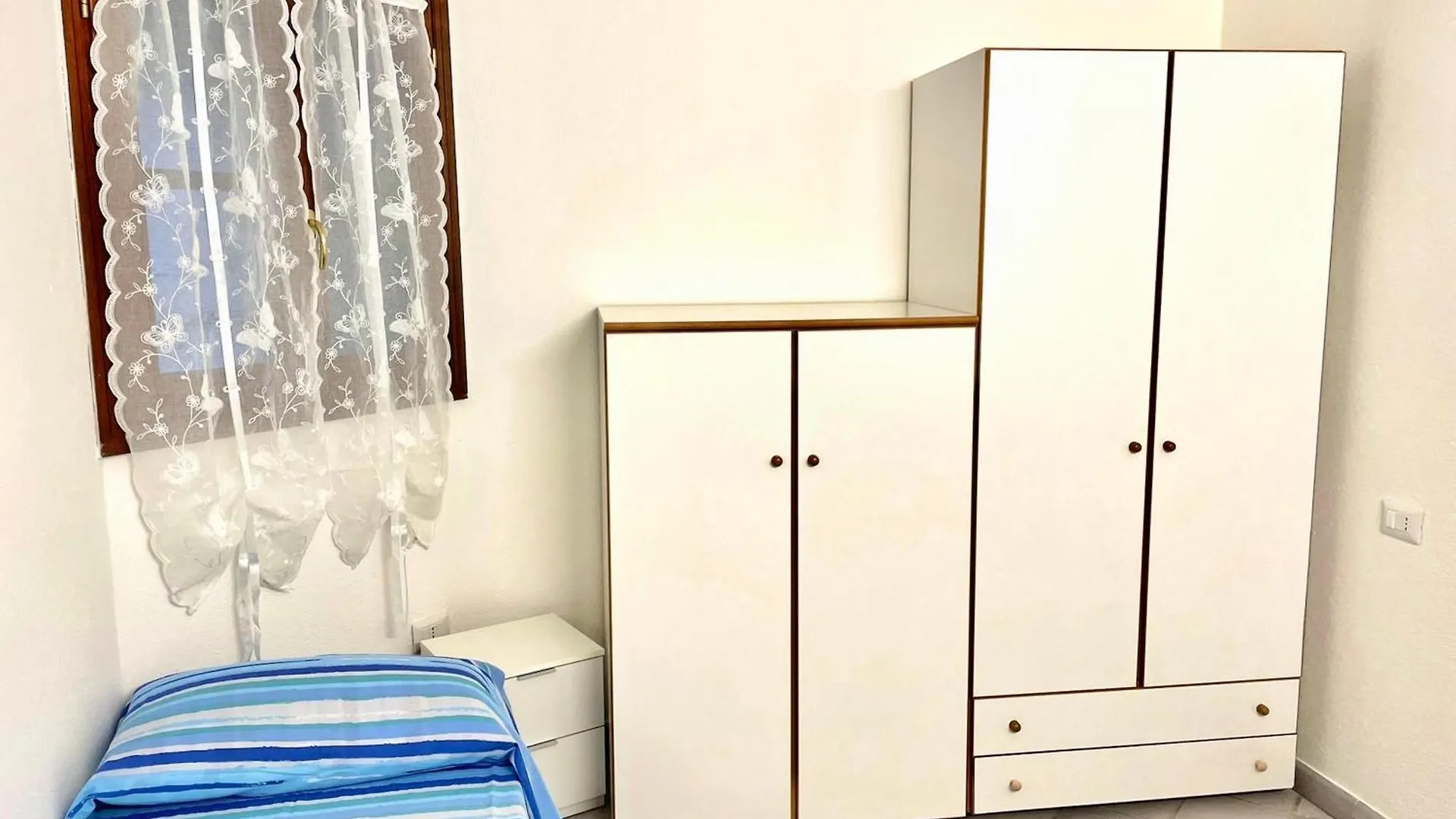 Iss Travel, Panoramic Sea View Ticino - 1 Bedroom Apartments 1,5 Km From The Beach San Teodoro